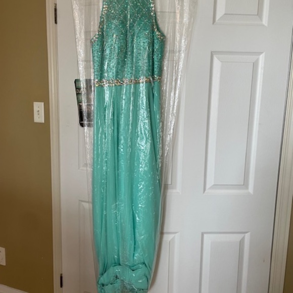 Prom Dress - Picture 2 of 2